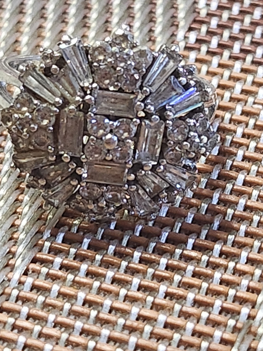 Sparkling Silver-Tone Cluster Ring - Elegant Clear Crystal Statement